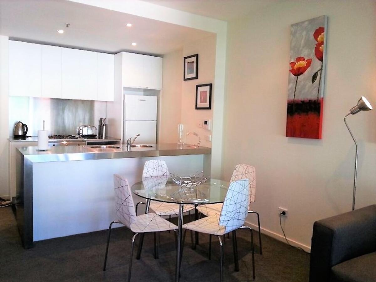 Readyset Apartments At Liberty Melbourne Ngoại thất bức ảnh